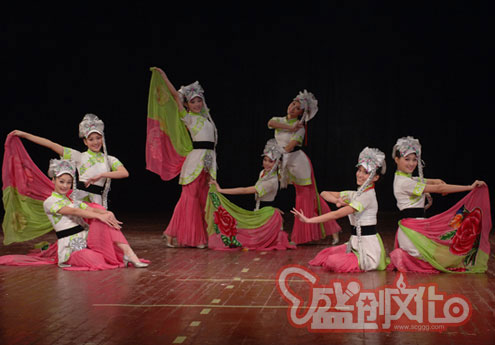      羌族舞蹈